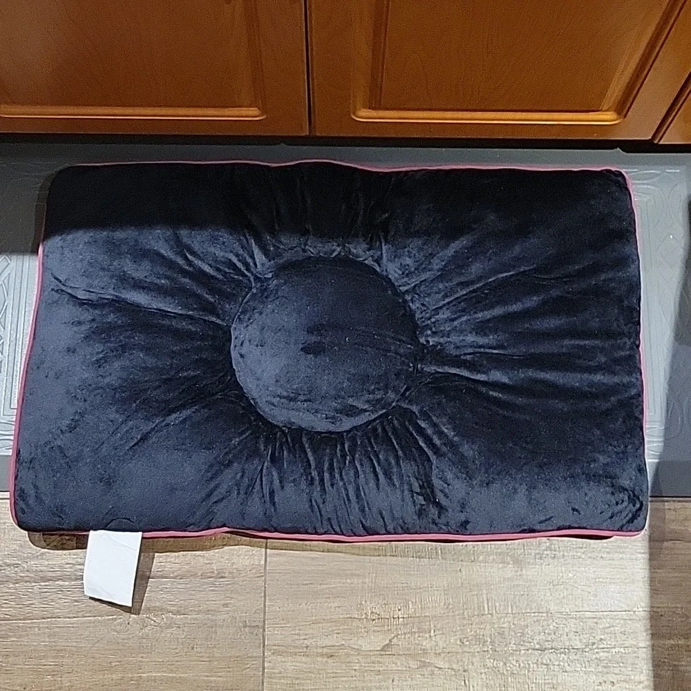 NWT: NBA Officially Licensed Miami Heat Pillow Pet Bed
